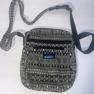 KAVU Keeper Crossbody Bag Purse Black Batik Canvas Geometric Aztec - Picture 1 of 6