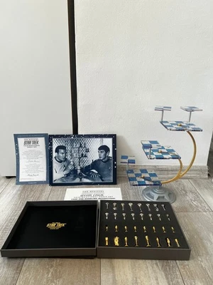 Star Trek Official Tri-Dimensional Chess Set 1994 Franklin Mint - Image 1 of 4