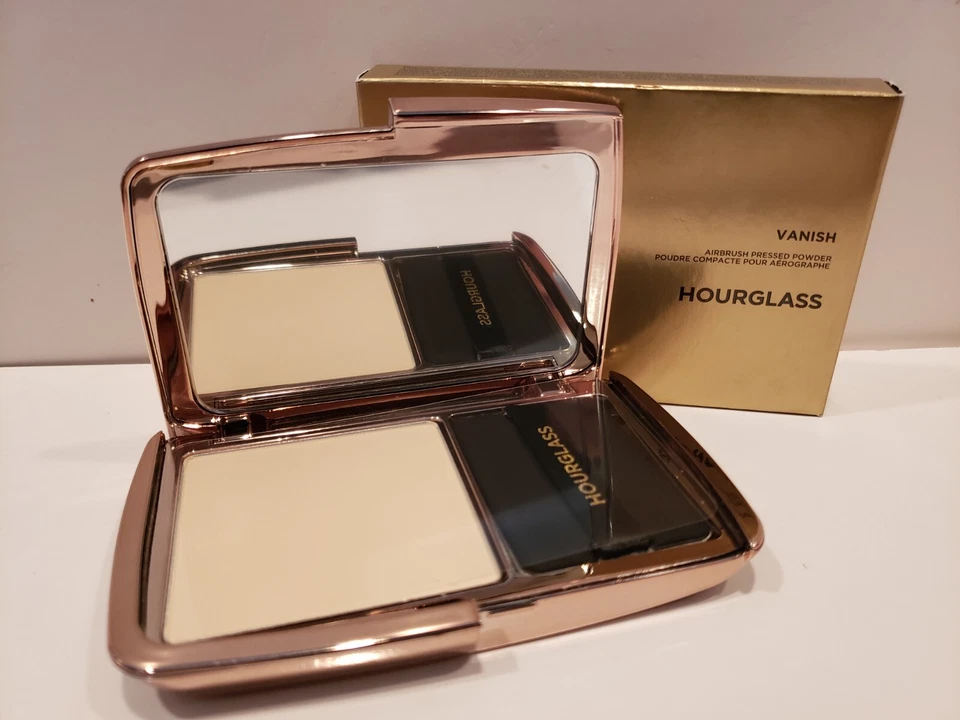 Aerógrafo Hourglass Vanish polvo prensado translúcido 0,37 OZ Foto 1 de 1