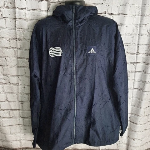 Adidas Mens Jacket Zip up Windbreaker New England Revolution WND Primeblue Sz. L Cover