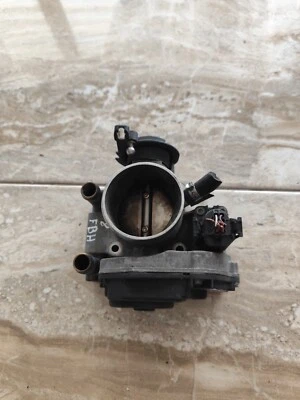 Volkswagen Passat B5 1998 1.6/Throttle body valve/058133063H/408237212002 Foto 1 de 4