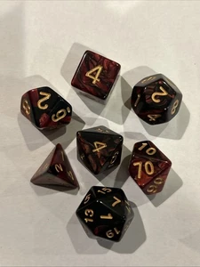 D&D 7-teiliges Würfelset Rot & Schwarz Swirl - Bild 1 von 2