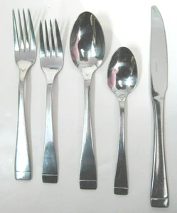 Oneida Edelstahl Besteck Abendessen Salat Gabeln Suppe Tee Löffel Messer 48 Teile Vintage D - Bild 1 von 12