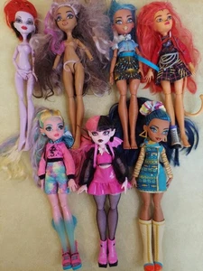 Monster High Doll Lot of 7 Cleo de Nile Draculaura Operetta Lagoona Blue - Picture 1 of 7