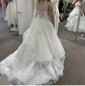 Oleg Cassini from David’s Bridal, A-line wedding dress, size 16W NEW WITH TAGS - Picture 1 of 2