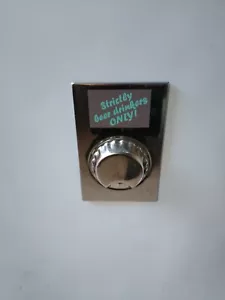 Fridge magnet and bottle opener - Picture 1 of 2