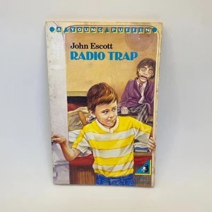 Radio Trap John Escott Maureen Bradley PB 1991 Children's Book Vintage - Picture 1 of 11