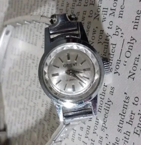 Orient 17 Jewels Ladies Vintage Manual Wind Watch Silver Tone Rhodium Working - Picture 1 of 7