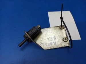 Mercedes-Benz 380 560SEC C126 1989 Bonnet alarm switch sensor C126 PUM28662 - Picture 1 of 10
