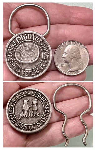 Vintage Phila PHILLIES VETERANS STADIUM/Eastern Division Champs Pewter Key Ring Cover