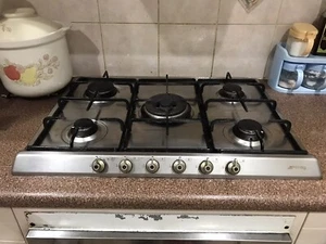 SMEG 5 Burner Stainless Natural Gas Cooktop 69cm x 50cm - Good Condition - Picture 1 of 5