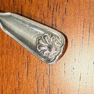 Colher Demitasse de Prata Esterlina Shell and Thread by Tiffany and Co 4" - Imagem 1 de 4