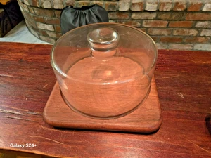 Tagliere quadrato per formaggio/torta vintage Goodwood teak Thailandia con cupola - 10,5"W - Foto 1 di 6