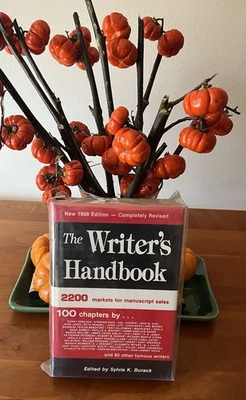 The Writer's Handbook ~ 1988 Rev Ed Hardcover ~ Stephen King - William F. Nolan+ Foto 1 de 4