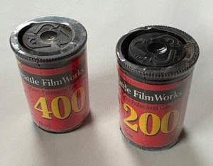 2 rollos 35mm SEATTLE FILM WORKS 20 caducado 200 y 400 caducado 2001 sin usar - Imagen 1 de 1