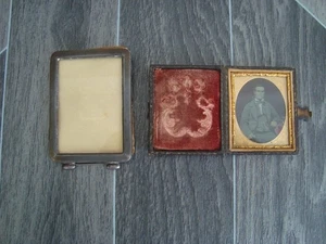 Antique PHOTO CASE with DAGUERREOTYPE/AMBROTYPE Image of GENTLEMAN + Other Frame - Picture 1 of 7