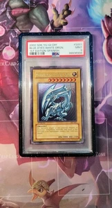Yu-Gi-Oh! 2002 Blue Eyes White Dragon Spanish SDK-001 1st Edition PSA 9 low pop - Picture 1 of 2