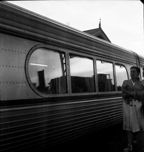 MADRID c. 1950 - Gare Wagons Train 2 Négatifs 6x6 - ESP 446 - Picture 1 of 2