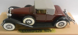 Modellino in metallo scala 1/43 Solido - SO231 CORD L 29 55 ROSSO/GRIGIO - Foto 1 di 2