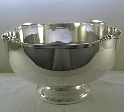 Silver Punch Bowl With Jubilee, A Patented Applied Border • 667.80$