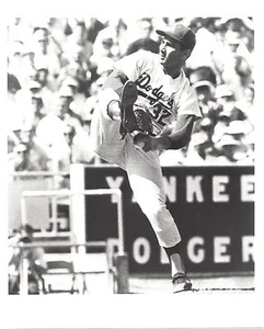SANDY KOUFAX 8X10 PHOTO LOS ANGELES DODGERS BASEBALL PICTURE WIND UP MLB - Picture 1 of 1