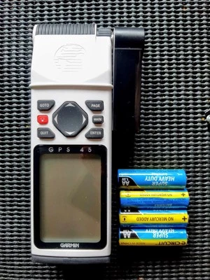 Garmin GPS 45 Handheld Personal Navigator - Image 1 of 4