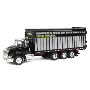 Spec Cast 1/64 Black International 8600 with H&S Big Dog 1226 Forage Box HSM-002 - Picture 1 of 6