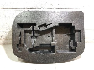 CHRYSLER YPSILON 2011 MK3 KIT DE HERRAMIENTAS DE RUEDA DE REPUESTO PARA MALETERO SOPORTE DE CAJA 51739634/2011-ON - Imagen 1 de 6