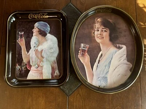 Lotto 2 Vassoi Servizio Metallo Pubblicitari Coca-Cola Vintage Donna Coca Cola - Foto 1 di 7