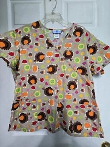 SB Scrubs Scrub Top Size XL-THANKSGIVING-Turkey/Pumpkin/Leaves-Chest 26"/L 27" - Picture 1 of 4