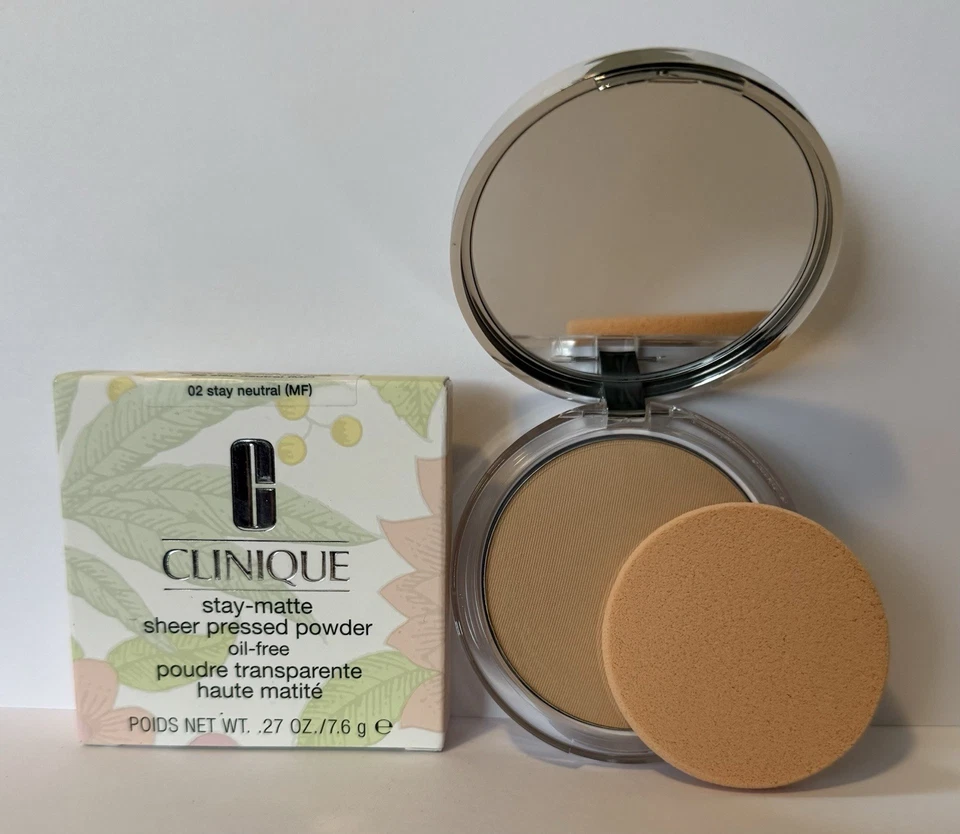 Clinique Stay-matte Sheer Pressed Powder Oil-free NiB - 02 Stay Neutral - Image 1 of 1