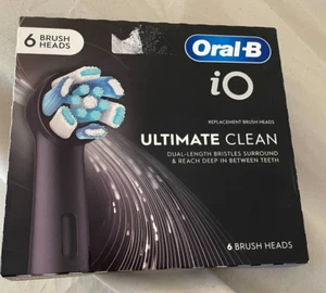 Caja de 6 cabezales de cepillo Oral-B iO Series Ultimate Clean de repuesto blanco negro - Imagen 1 de 3