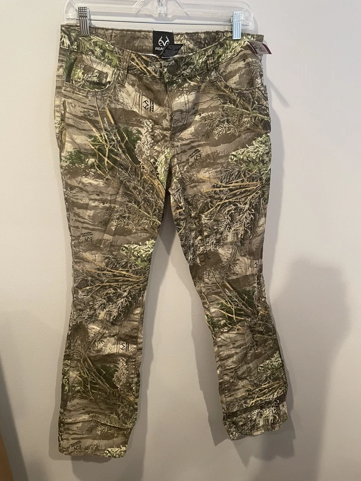 Realtree Max 1 Camo pants. Womens size 10. Very,  very little use - Image 1 of 4