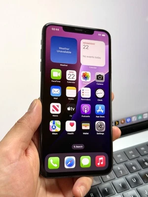 Apple iPhone XS Max Factory Unlocked Black / Space Gray 64GB (Back Chip) #22996 - Image 1 of 4