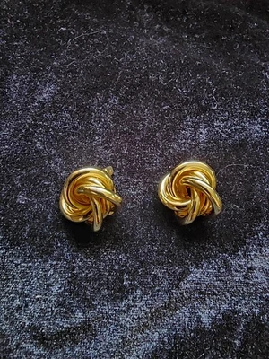 Pendientes de clip vintage de perlas Erwin tono dorado diseño de nudo caprichoso años 80 Foto 1 de 4