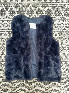 Zara Outerwear Navy Blue Faux Fur Girls Kids Pocketed Vest Size 6 / 7 - Picture 1 of 1
