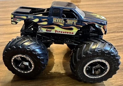 Monster Jam Bigfoot Flames 2021 1:64 raro Monster Truck Hot Wheels Foto 1 de 4