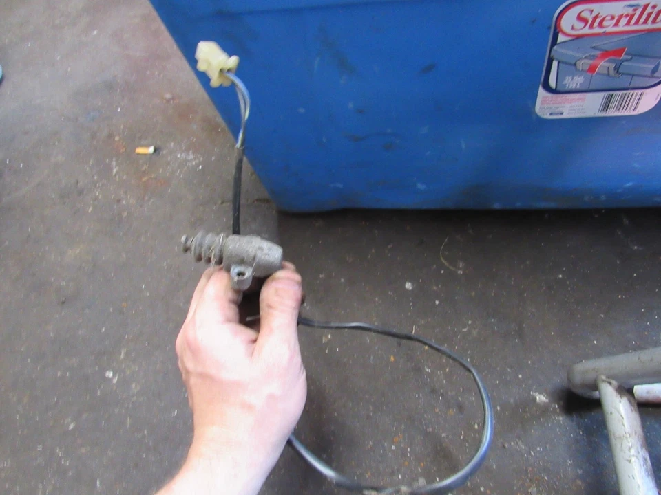 1982 yamaha xz550 vision side kickstand switch - Image 1 of 1