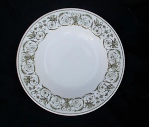Wedgwood PERUGIA. Rimmed Soup Plate. Diameter 8 inches - Picture 1 of 3