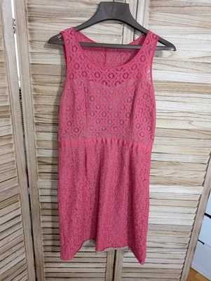 Vestido de renda Elle rosa ilhós tamanho 12 CORE - Imagem 1 de 3