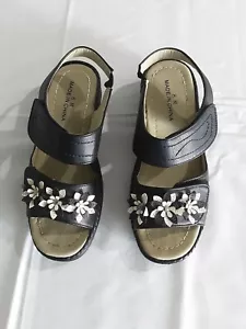 Sandalias ajustables para mujer Wedge #298 negras/blancas con flores talla 8M usadas - Imagen 1 de 8