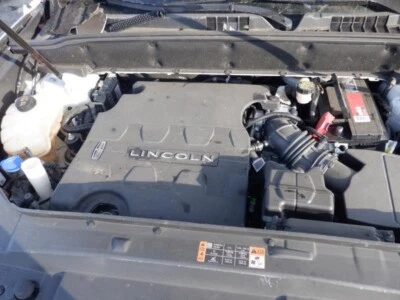 Used Alternator fits: 2016 Lincoln Mkx 3.7L w/livery package 200 amp Grade A - Image 1 of 4