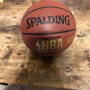 Spalding 28.5 NBA Indoor/Outdoor Grip Control Basketball Great Shspe - Picture 1 of 5