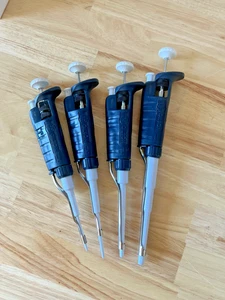 Gilson Pipetman Pipette Set | 10µl, 20µl, 200µl, 1000µl | Cleaned and Calibrated - Picture 1 of 3