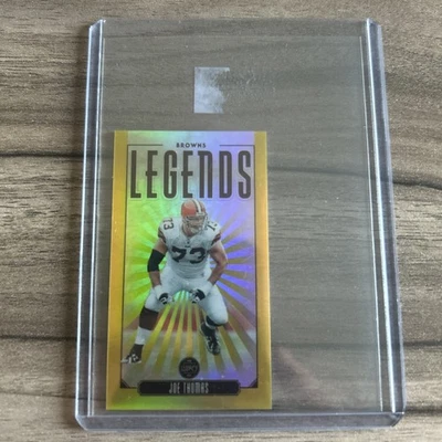 2022 PANINI LEGACY JOE THOMAS #132 GOLD LEGENDS /25 HOFER CLEVELAND - Image 1 of 2