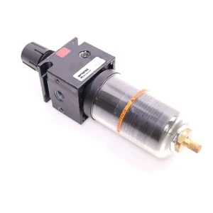 Parker B75-02WJC Pneumatic Regulator 1/4" Npt 250 PSI Max Pressure 125 Degree - Picture 1 of 5