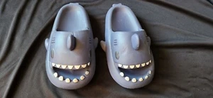 Shark Slippers Slides Women Summer Women Flip Flops Size 5/6 - Picture 1 of 4