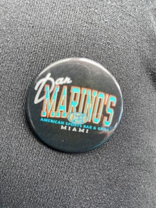Dan Marino’s American Sports Bar & Grill - Pin/Botón - Imagen 1 de 3