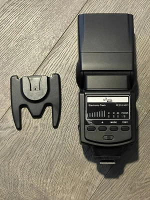Altura Photo AP-FLS-UNV1 Electronic Shoe Mount Flash bounce w/Stand TESTED - Image 1 of 4