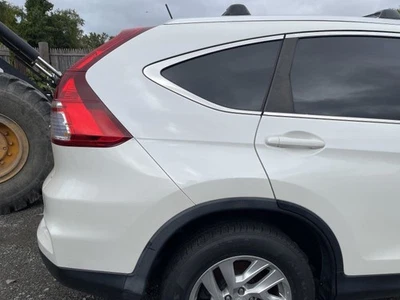 2015-2016 HONDA CR-V RIGHT QUARTER PANEL WHITE PC: NH603PX AWD -EX-L- 49341 - Image 1 of 4